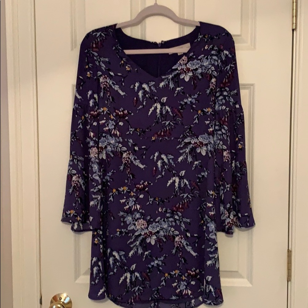 Loft Floral Bell Sleeve Dress!